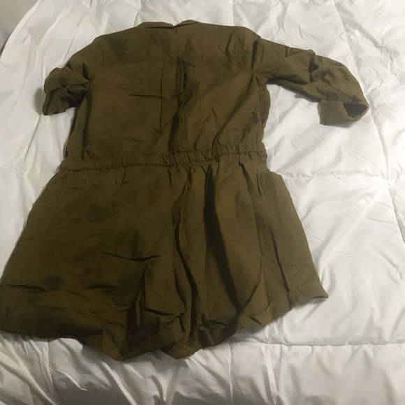 Old Navy romper sz M - Picture 2 of 3